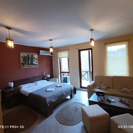 Lejlighedshotel D06, Life 4*